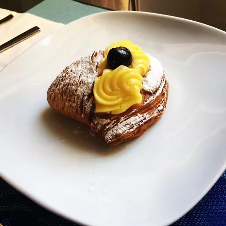 ベッド・アンド・ブレックファスト イル レティコロ 4*